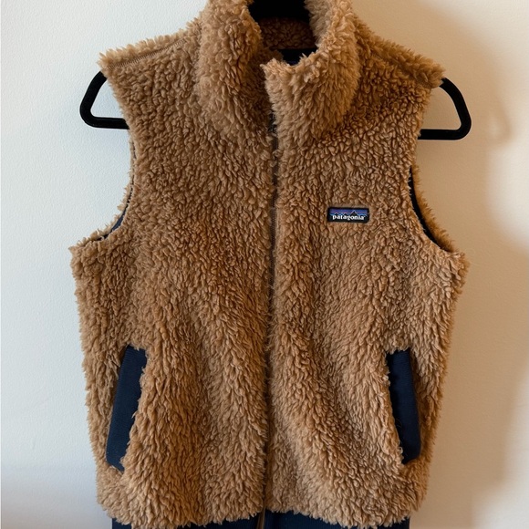 Patagonia Teddy Boucle Brown Vest - Picture 13 of 13